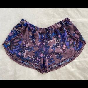 Floral Flowy Shorts!